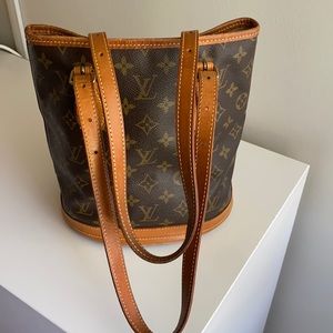 Louis Vuitton Monogram Bucket Pm